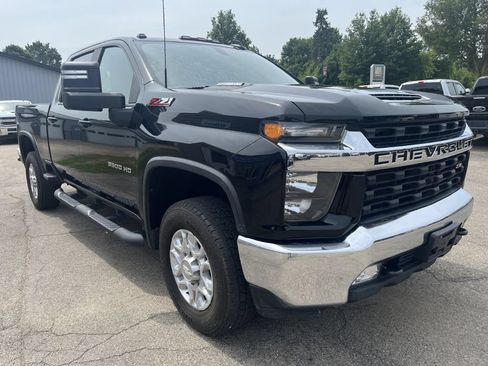 Used 2020 Chevrolet Silverado 3500 LT w/ Convenience Package AWD/4WD image 4