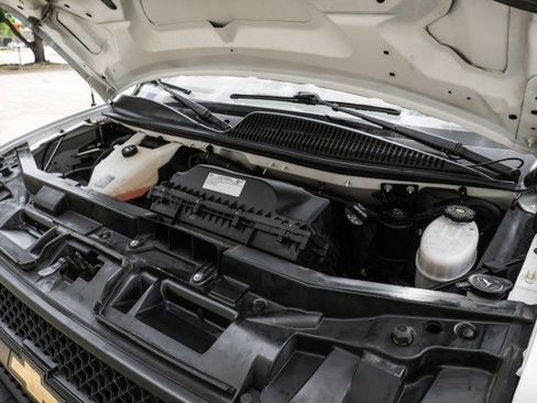 Used 2021 Chevrolet Express 2500 w/ Driver Convenience Package image 40