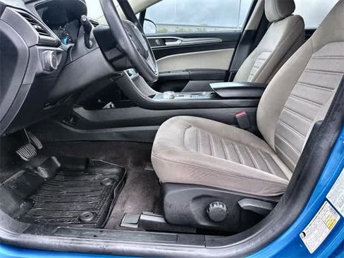 Used 2020 Ford Fusion S image 18