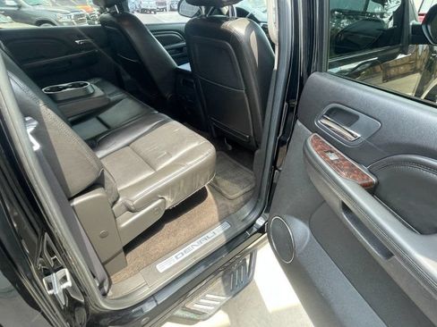 Used 2011 GMC Sierra 2500 Denali AWD/4WD image 8
