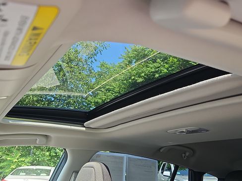 Certified 2024 Subaru Crosstrek 2.0i Premium AWD/4WD image 8