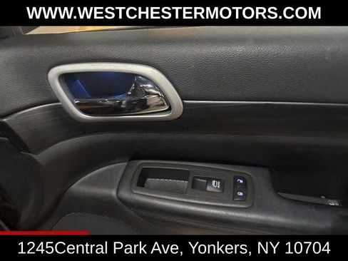 Used 2021 Jeep Grand Cherokee Laredo AWD/4WD image 14