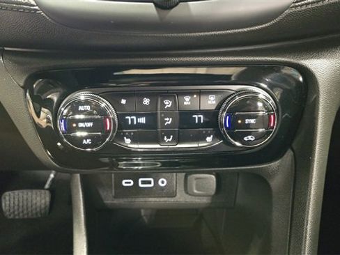 Used 2021 Buick Encore GX Select w/ Experience Buick Package image 20