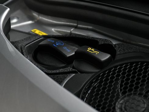 Used 2023 Porsche 911 Carrera image 17