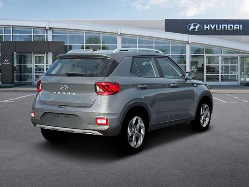New 2026 Hyundai Venue SEL FWD image 7