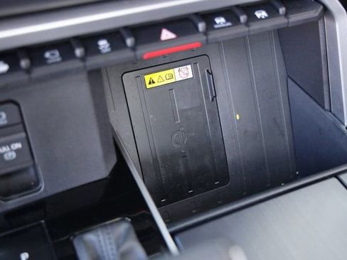 Used 2023 Toyota Tundra Platinum w/ Advanced Package image 21