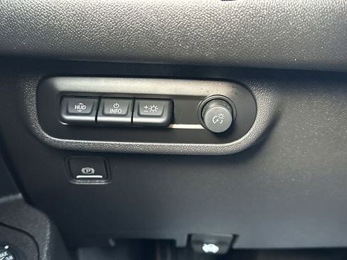 Used 2024 GMC Terrain Denali image 18