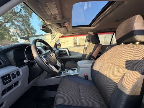 Used 2012 Toyota 4Runner SR5 w/ Convenience Pkg AWD/4WD image 9