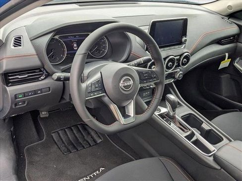 New 2025 Nissan Sentra SR image 3