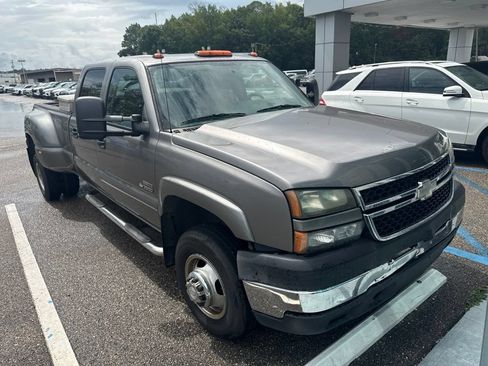 Used 2007 Chevrolet Silverado 3500 LT w/ Heavy-Duty Power Package RWD image 3