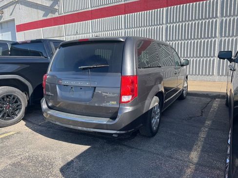 Used 2017 Dodge Grand Caravan SE w/ Power Window Group FWD image 5