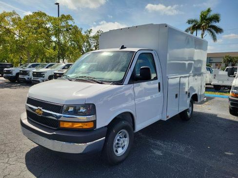 New 2025 Chevrolet Express 3500 w/ Power Convenience Package image 2