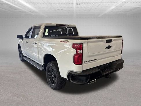 Used 2021 Chevrolet Silverado 1500 LT Trail Boss w/ Convenience Package II AWD/4WD image 6
