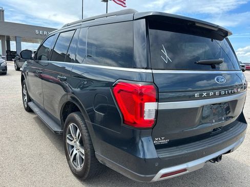 Used 2024 Ford Expedition XLT RWD image 5