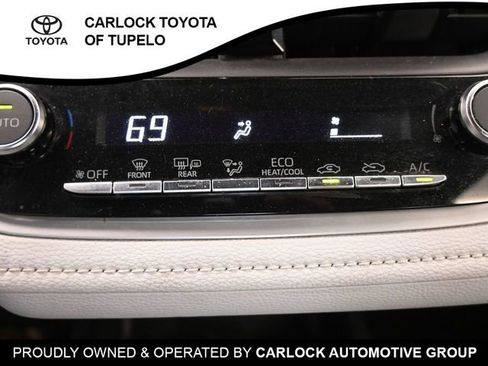 Used 2024 Toyota Corolla SE FWD image 13