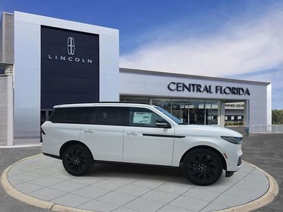 New 2025 Lincoln Navigator Reserve w/ Jet Appearance Package