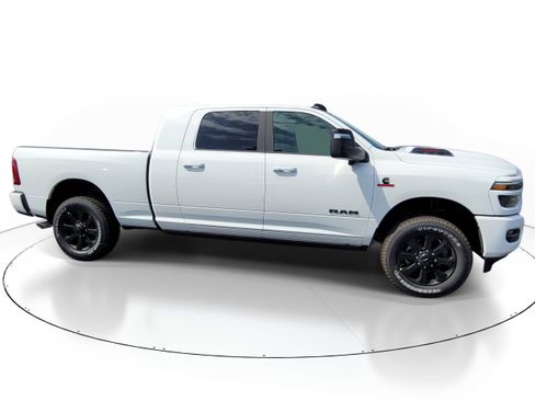New 2026 RAM 3500 Laramie AWD/4WD image 5