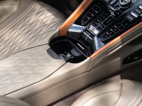 Used 2024 Aston Martin DB12 Convertible RWD image 60
