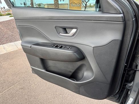 Used 2026 Hyundai Kona SEL Premium FWD image 11