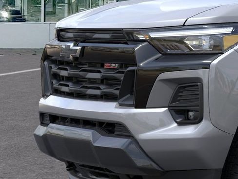 New 2026 Chevrolet Colorado Z71 w/ Midnight Edition AWD/4WD image 13