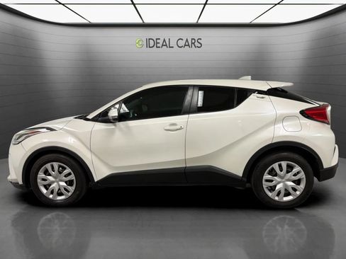 Used 2021 Toyota C-HR LE FWD image 2