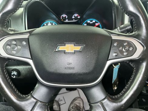 Used 2021 Chevrolet Colorado LT w/ Fleet Safety Package image 16