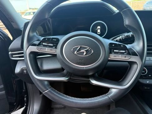 Certified 2023 Hyundai Elantra SEL w/ Convenience Package FWD image 15