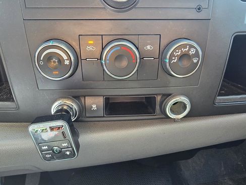 Used 2011 Chevrolet Silverado 1500 W/T w/ LS Package image 16