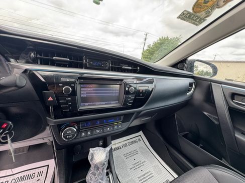 Used 2016 Toyota Corolla S image 14