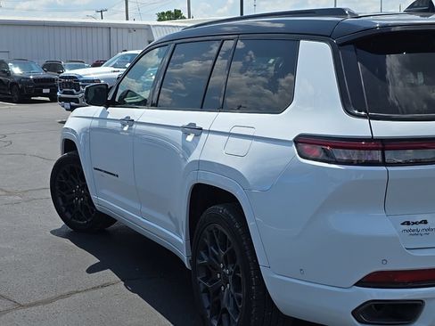 Used 2025 Jeep Grand Cherokee L Summit w/ Obsidian Package AWD/4WD image 71