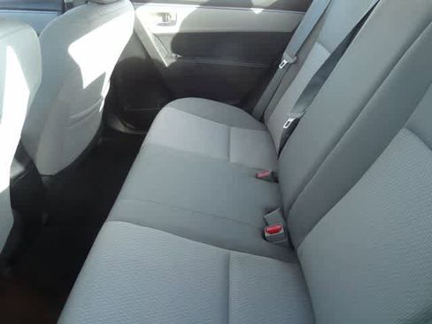 Used 2014 Toyota Corolla LE FWD image 10