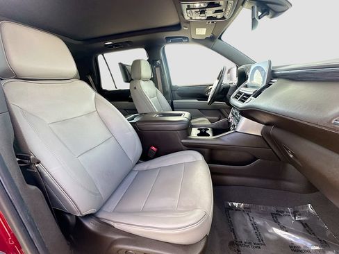 Used 2021 GMC Yukon SLT w/ SLT Premium Package RWD image 31