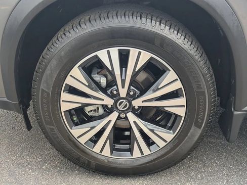 Used 2021 Nissan Rogue SV w/ Premium Package FWD image 11