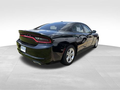 Used 2020 Dodge Charger SXT RWD image 2