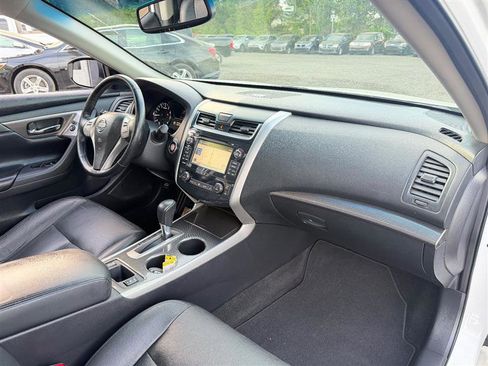 Used 2014 Nissan Altima 2.5 SL w/ Technology Package image 17