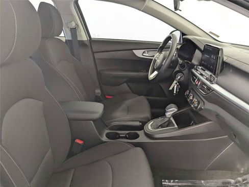 Used 2024 Kia Forte LXS w/ LXS Technology Package FWD image 30