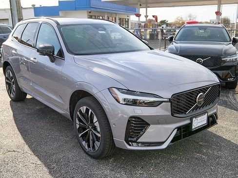 New 2026 Volvo XC60 B5 Plus w/ Protection Package Premier image 4