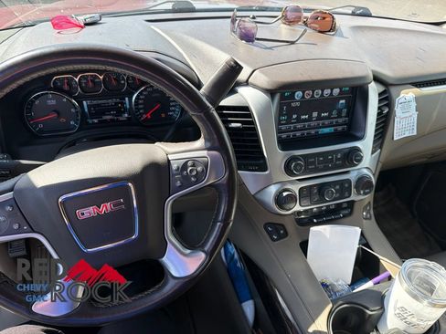 Used 2019 GMC Yukon XL SLT w/ Open Road Package AWD/4WD image 1