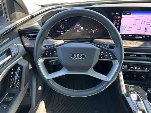 Used 2025 Audi Q5 Premium Plus w/ Premium Plus AWD/4WD image 21