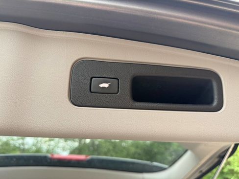 Used 2012 Honda Odyssey EX-L image 25