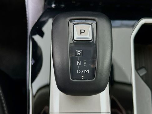 Used 2025 Mitsubishi Outlander SE image 25