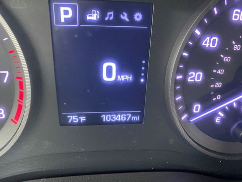 Used 2017 Hyundai Tucson Sport FWD image 33