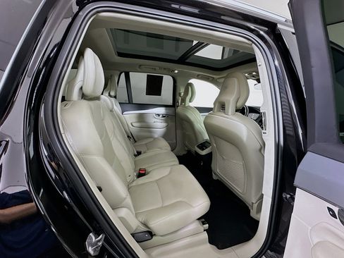 Used 2018 Volvo XC90 T6 Momentum w/ Convenience Package image 32