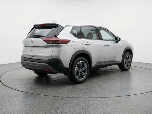 Used 2025 Nissan Rogue SV image 9