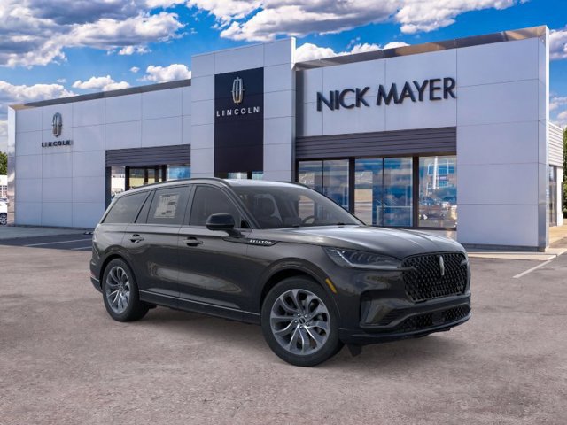 New 2026 Lincoln Aviator AWD w/ Jet Appearance Package image 8
