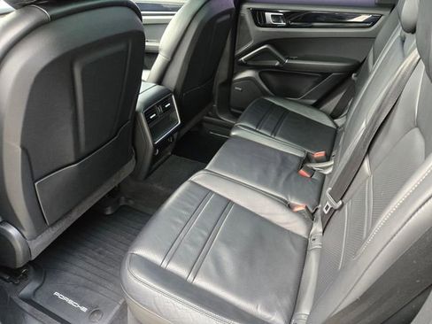 Used 2019 Porsche Cayenne AWD/4WD image 35