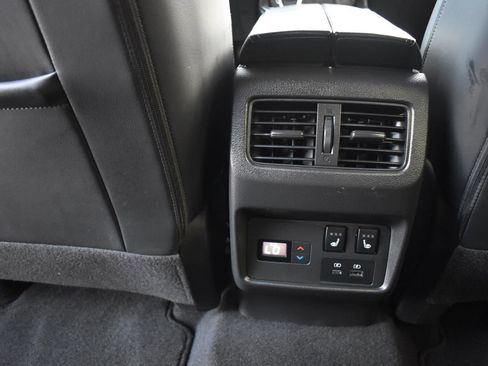 Used 2023 Nissan Rogue Platinum w/ Platinum Premium Package AWD/4WD image 56