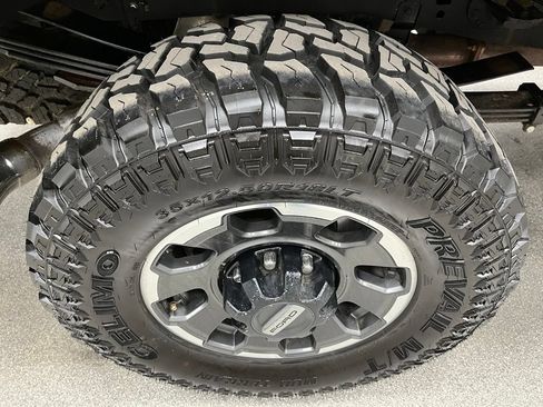 Used 2024 Ford F350 Platinum w/ Tremor Off-Road Package AWD/4WD image 15
