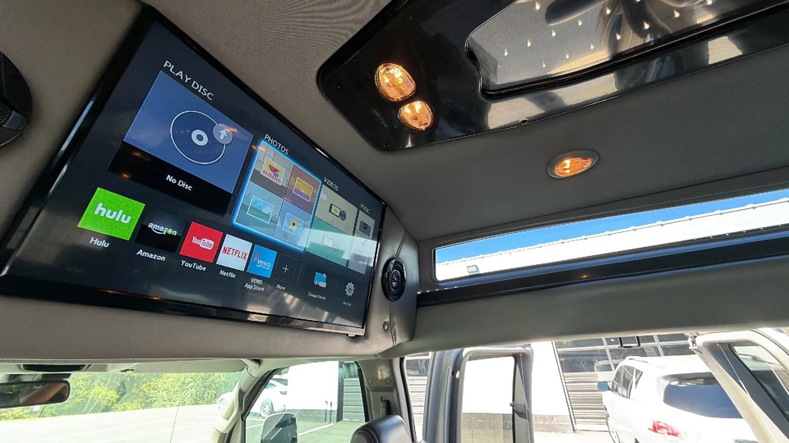 Used 2019 GMC Savana 2500 w/ Enhanced Convenience Package RWD image 83