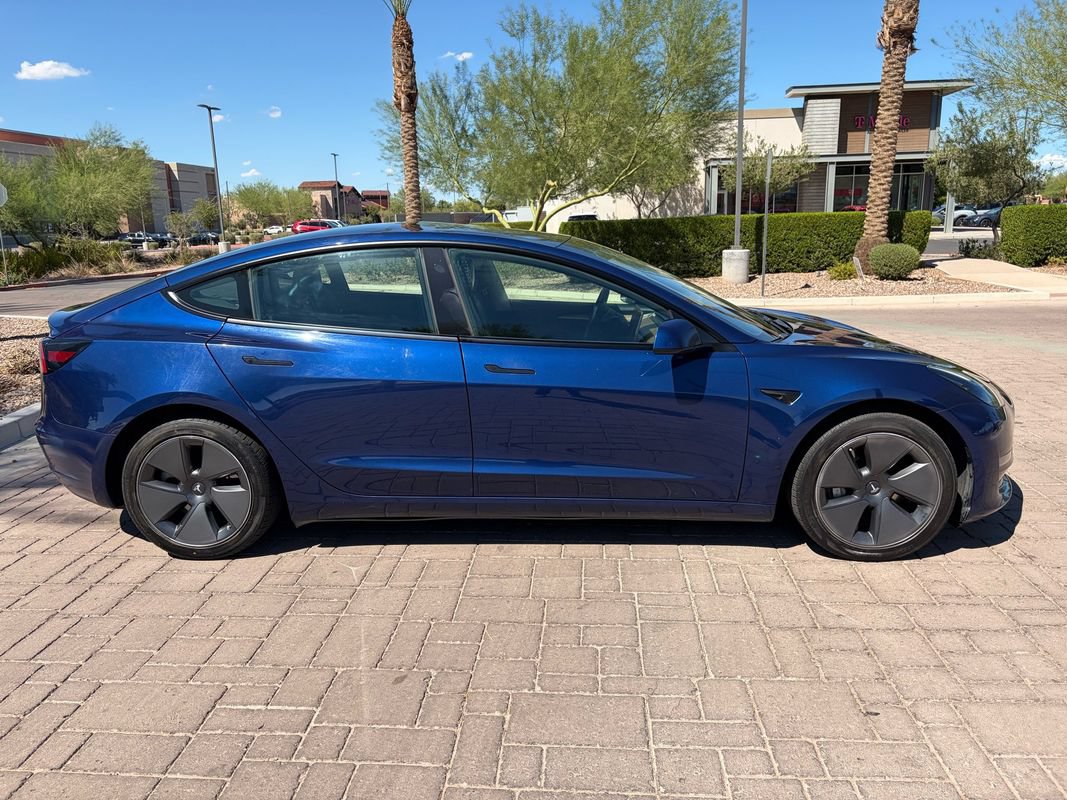 Used 2023 Tesla Model 3 Standard Range RWD image 2